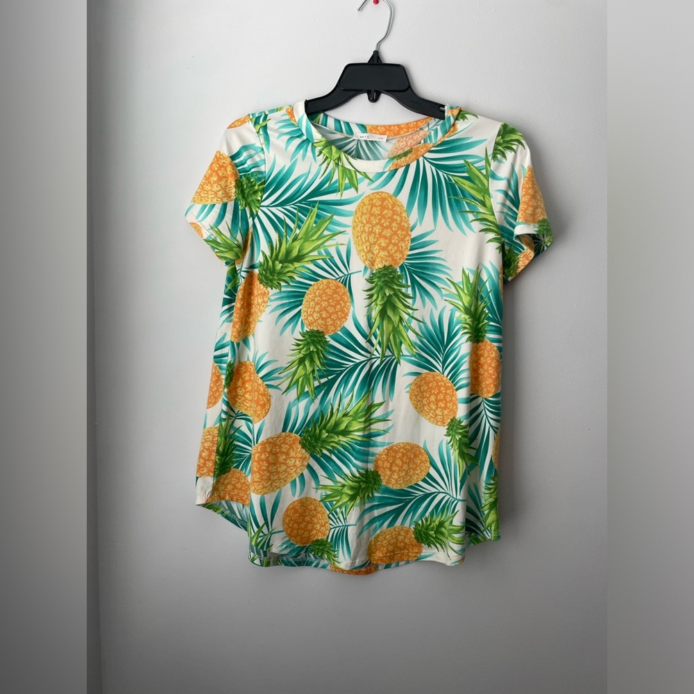 NWOT Pineapple Tee Top